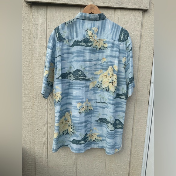 TOMMY BAHAMA Hawaiian Shirt Short Sleeve Sz. L Cotton & Rayon Floral Vintage - Picture 4 of 6